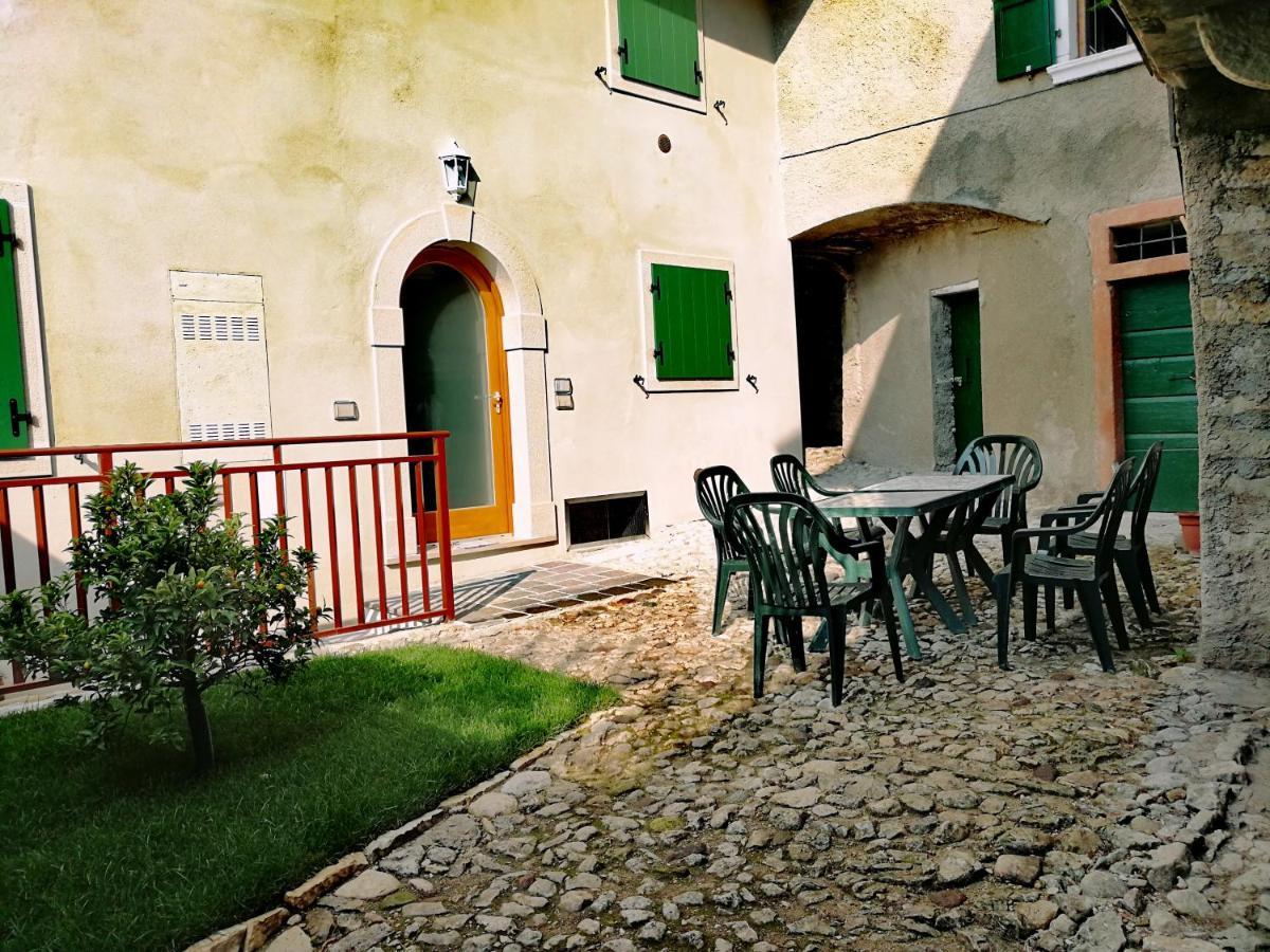 Casa Antico Borgo - Appartamento 1 Ассенца-ді-Брензоне Екстер'єр фото